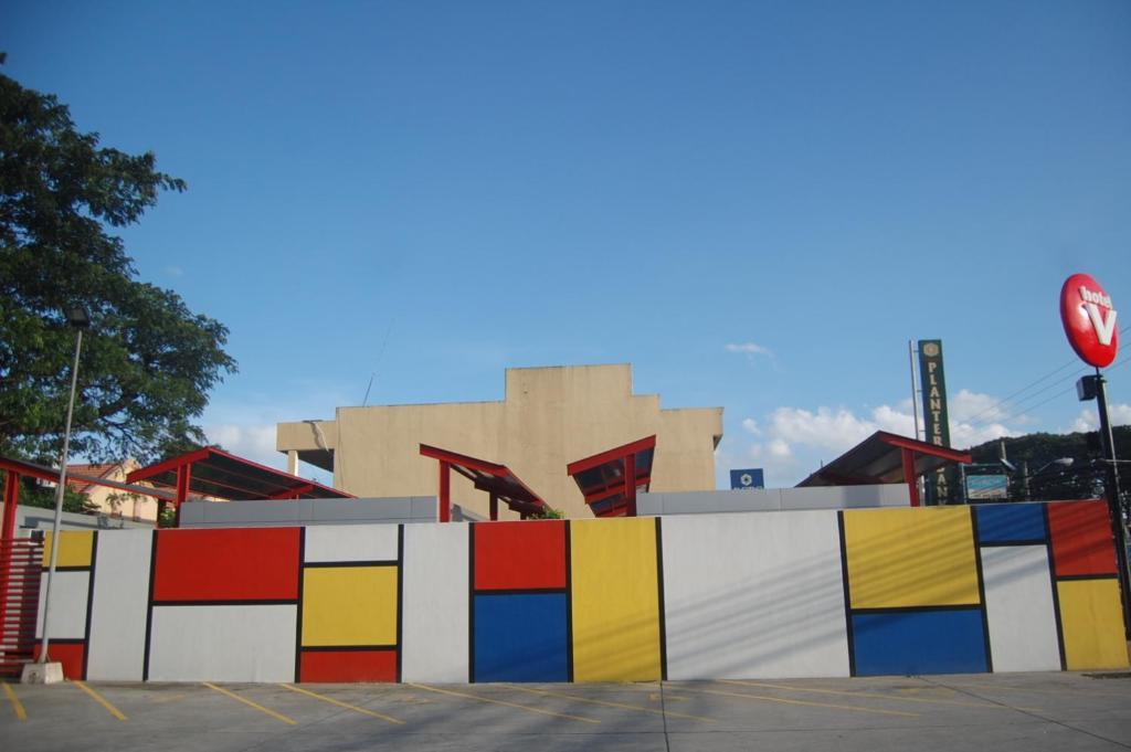 Hotel V Angeles Exterior foto